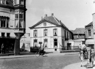 Het pand van de Franse school net voor de sloop in 1956.