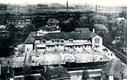 Panorama van het oude Diaconessen-Ziekenhuis aan de Parklaan, 1960.