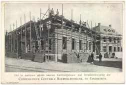 Ansichtkaart van de betreffende Boerenleenbank in aanbouw in 1911, collectie RHCe